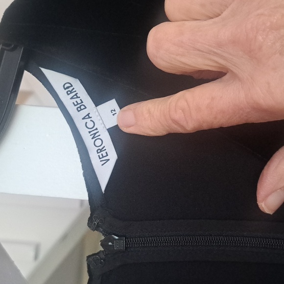 Veronica Beard Pelona Black  Stretch Velvet Ruched Long Sleeve VNeck  Top 12 EUC - Picture 2 of 7